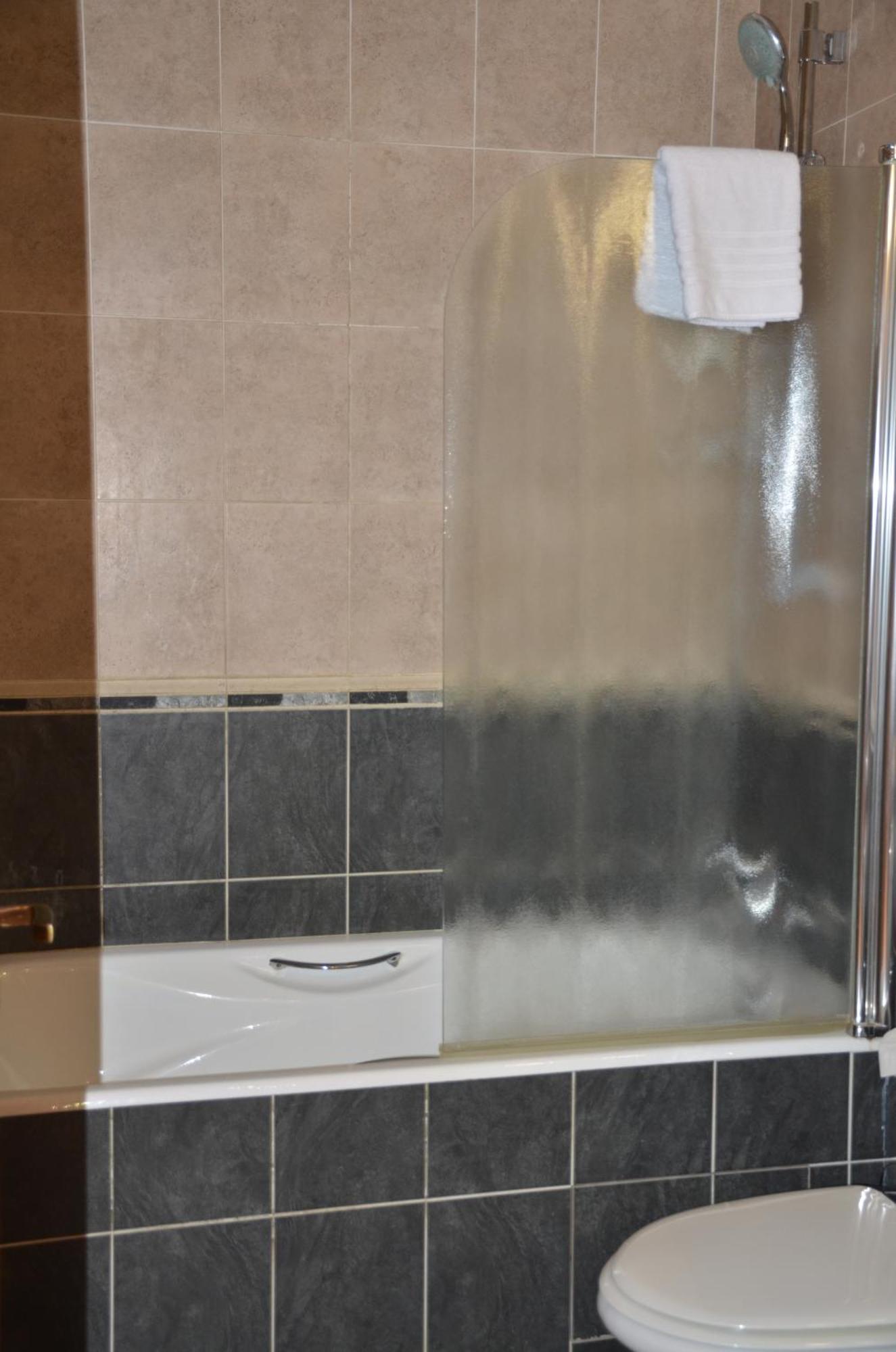 2 Bedroom Apartment, Zygos Centre Block D - By Imh Travel & Tours Paphos ภายนอก รูปภาพ