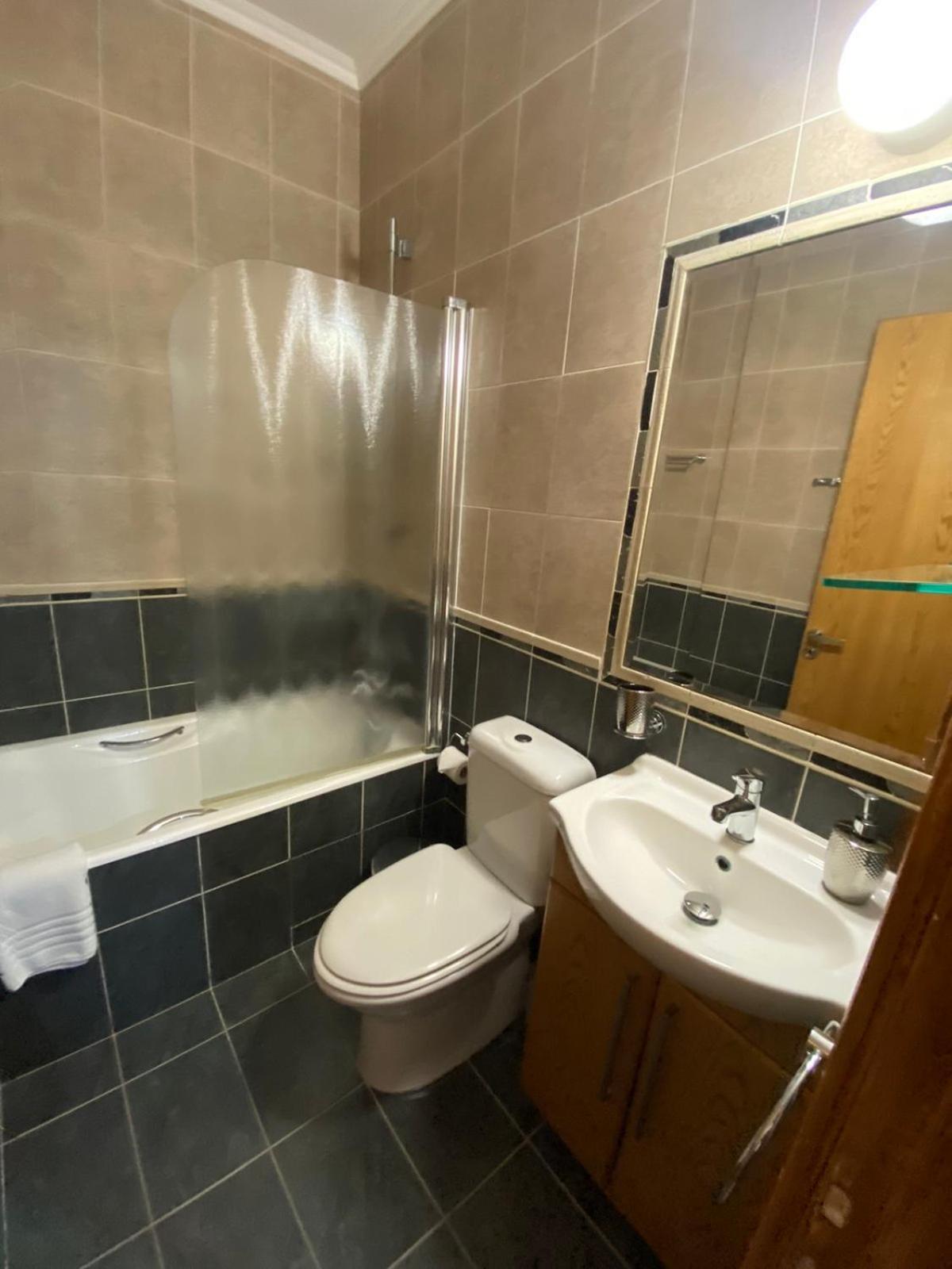 2 Bedroom Apartment, Zygos Centre Block D - By Imh Travel & Tours Paphos ภายนอก รูปภาพ